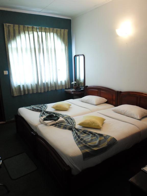 נוארה אליה Binota Hotel חדר תמונה
