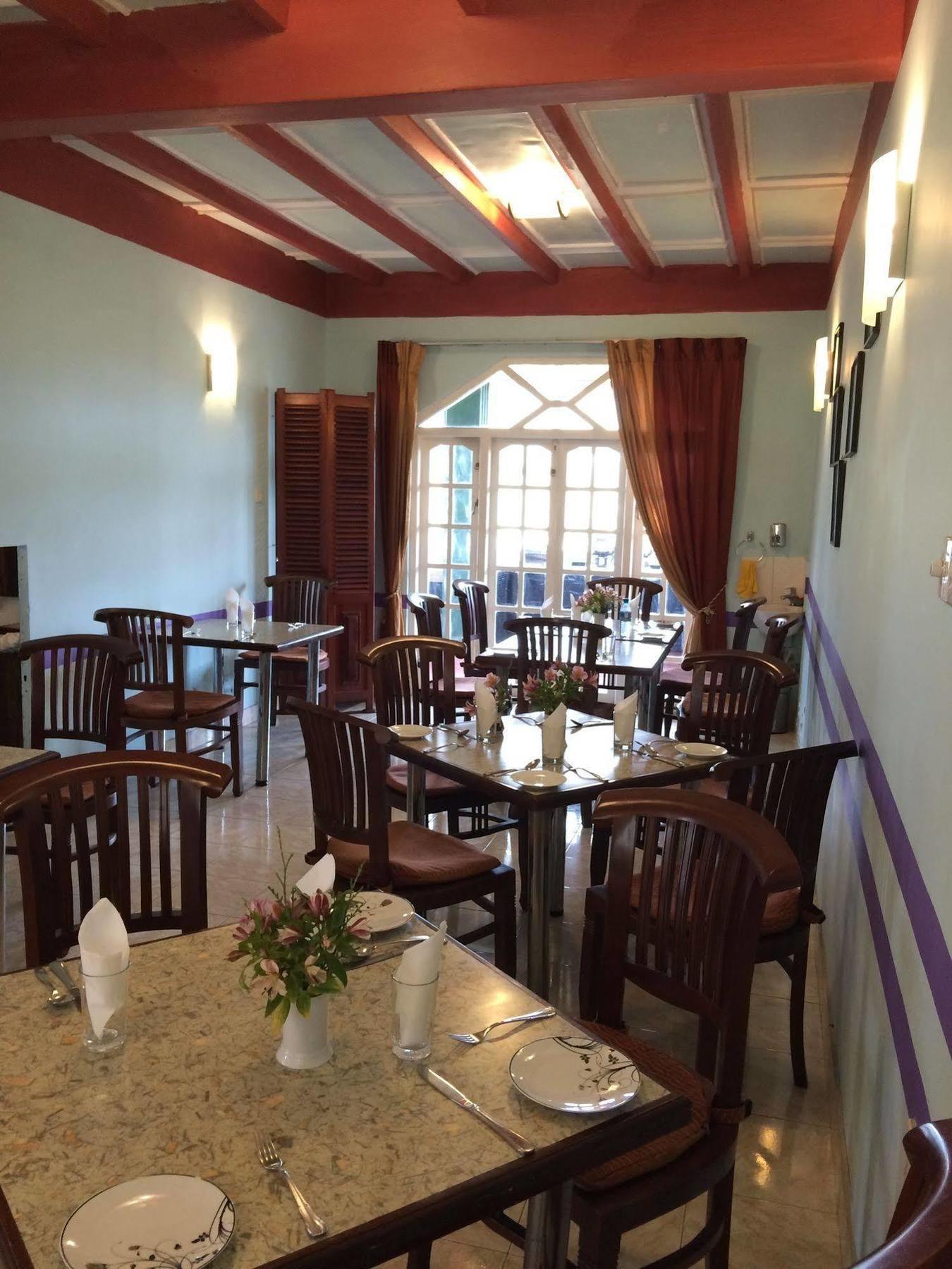 נוארה אליה Binota Hotel מראה חיצוני תמונה